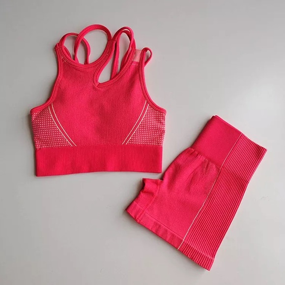 Red Seamless Workout Set - Picture 2 of 2